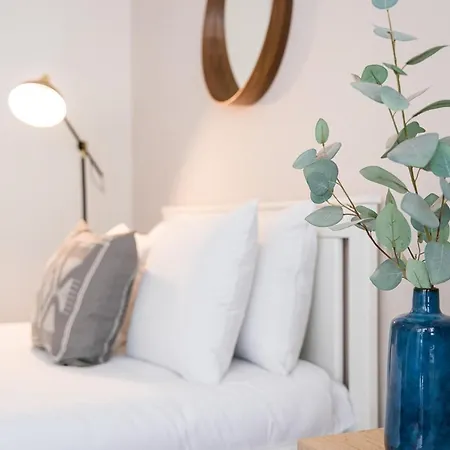 Guestready - Almada Downtown - 1f * Porto